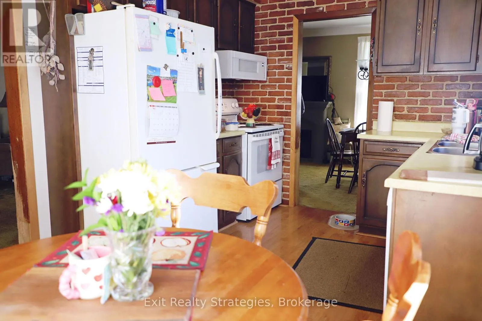 35 MCDONAGH CRESCENT W