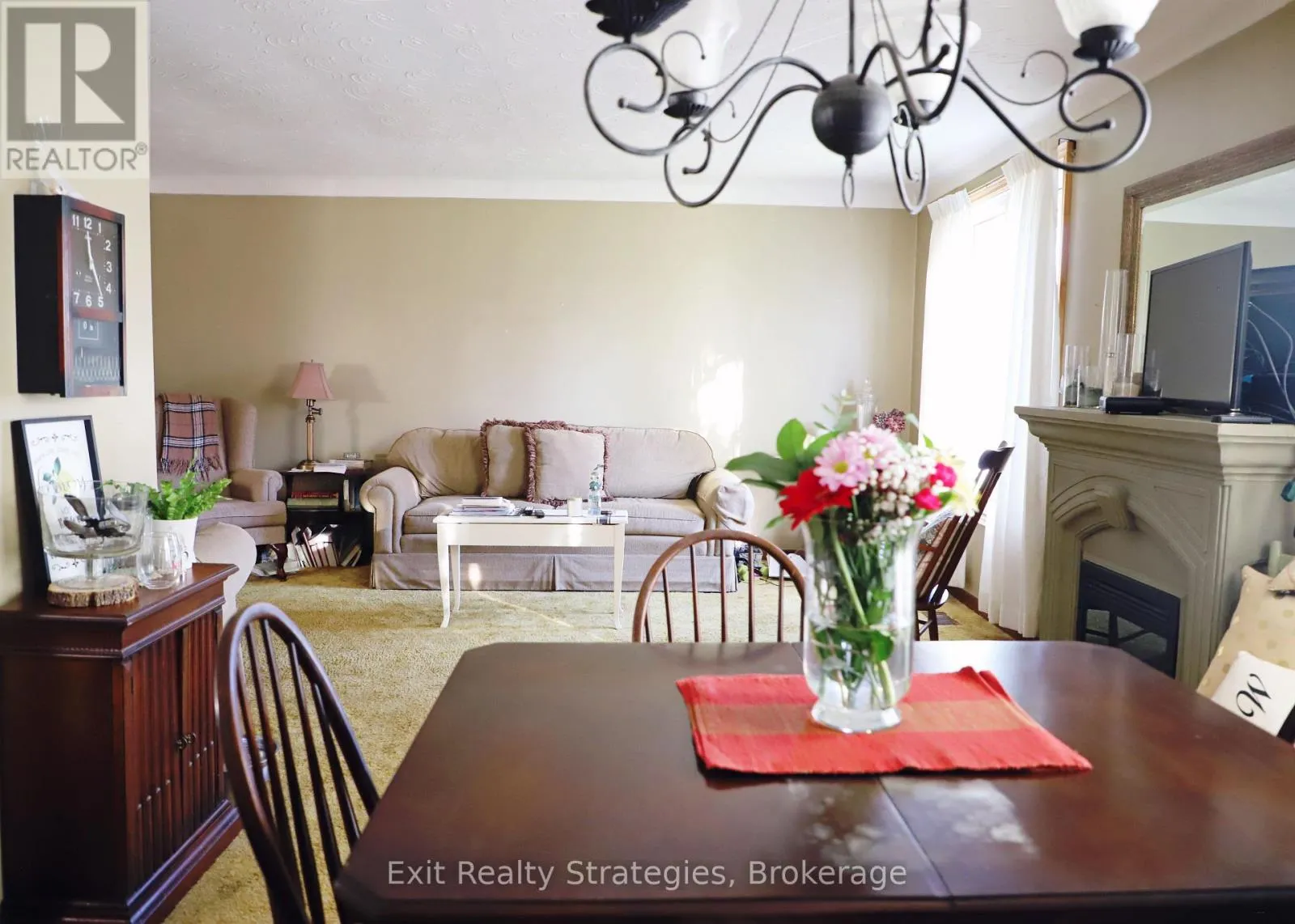 35 MCDONAGH CRESCENT W
