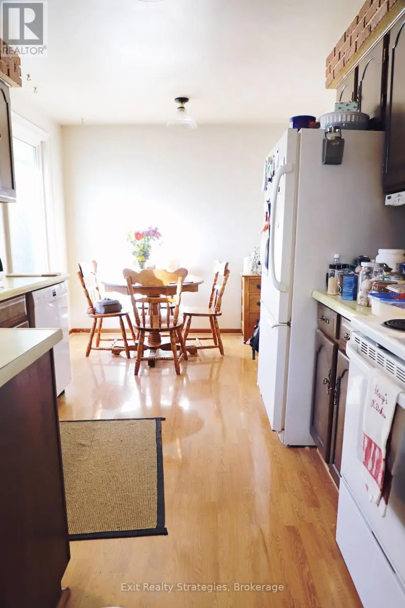 35 MCDONAGH CRESCENT W