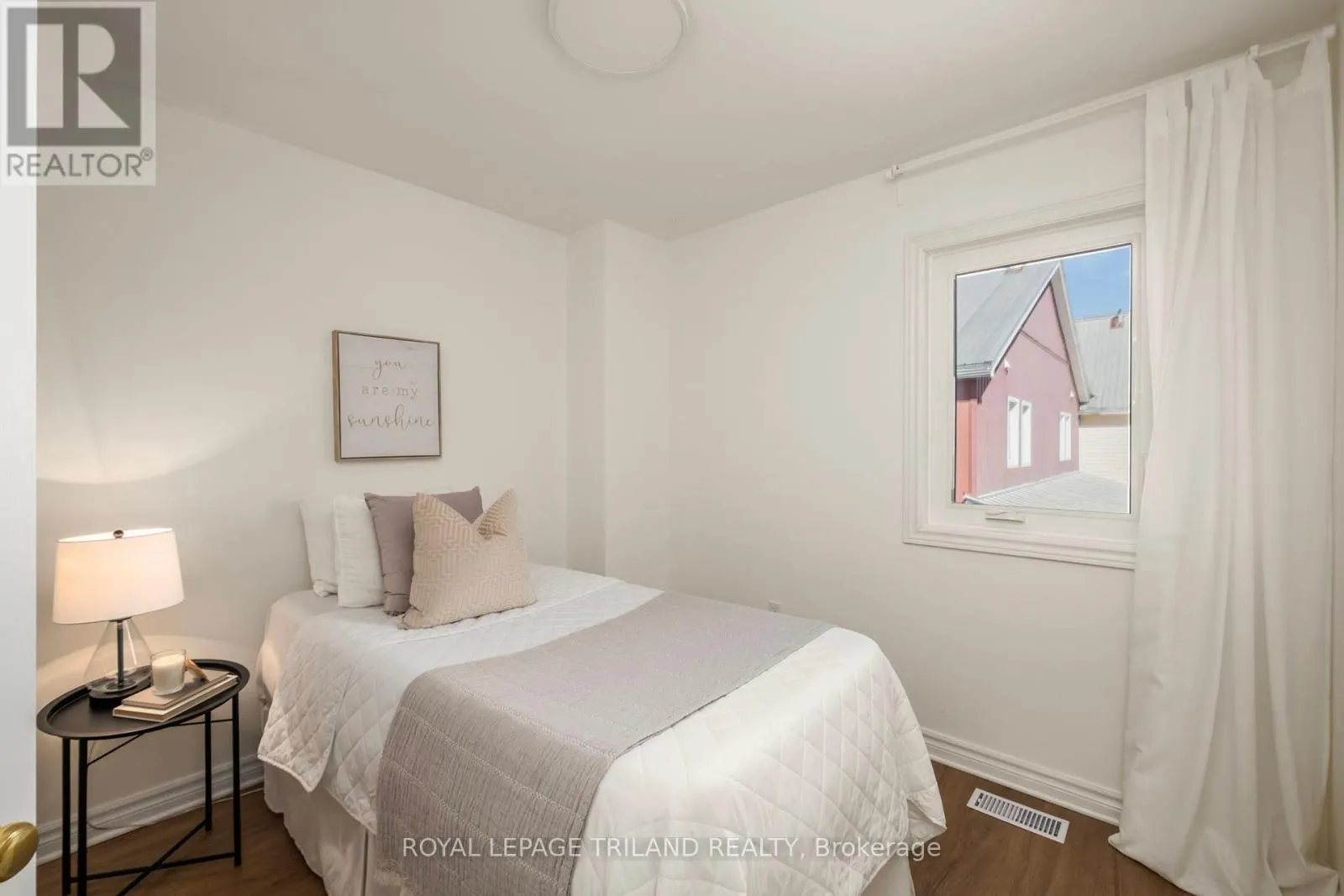 3 - 374 EDITH CAVELL BOULEVARD, #3
