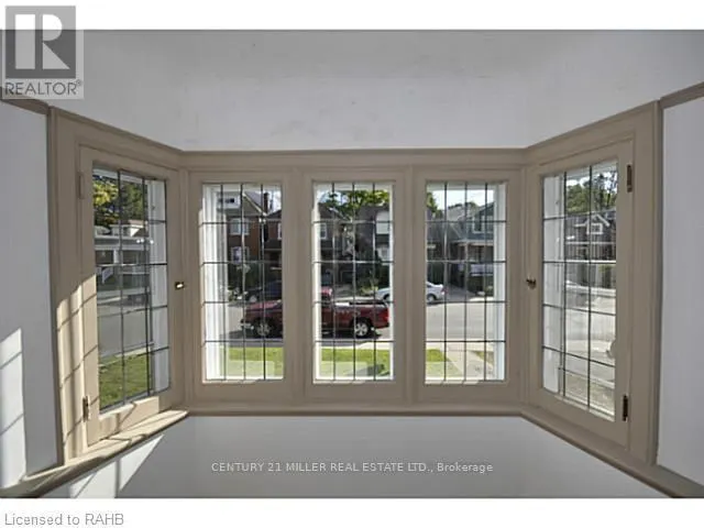 59 LONGWOOD ROAD N
