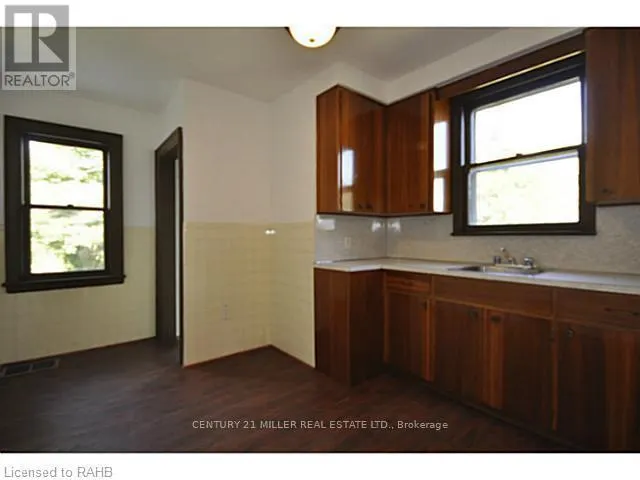 59 LONGWOOD ROAD N