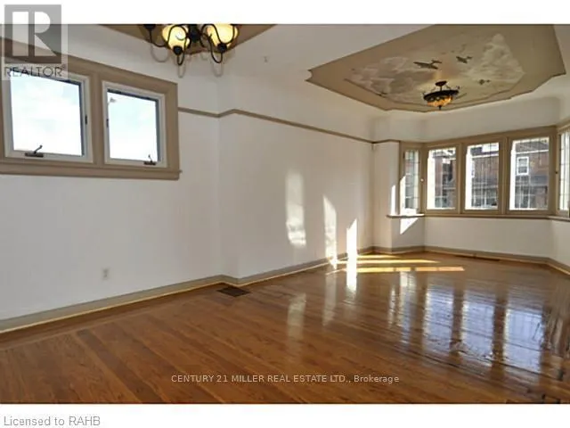 59 LONGWOOD ROAD N