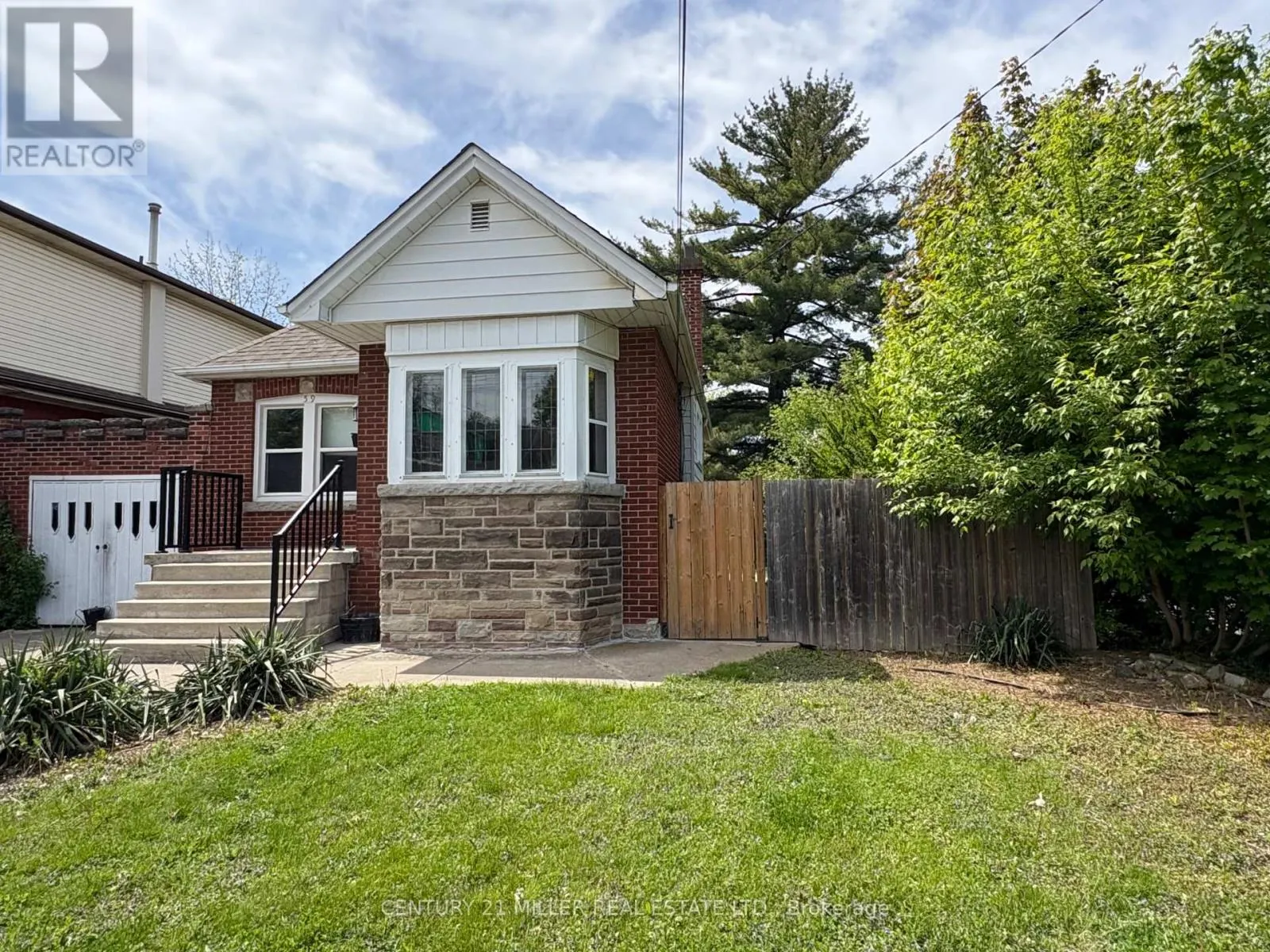59 LONGWOOD ROAD N