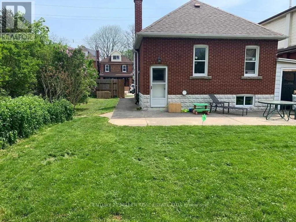 59 LONGWOOD ROAD N