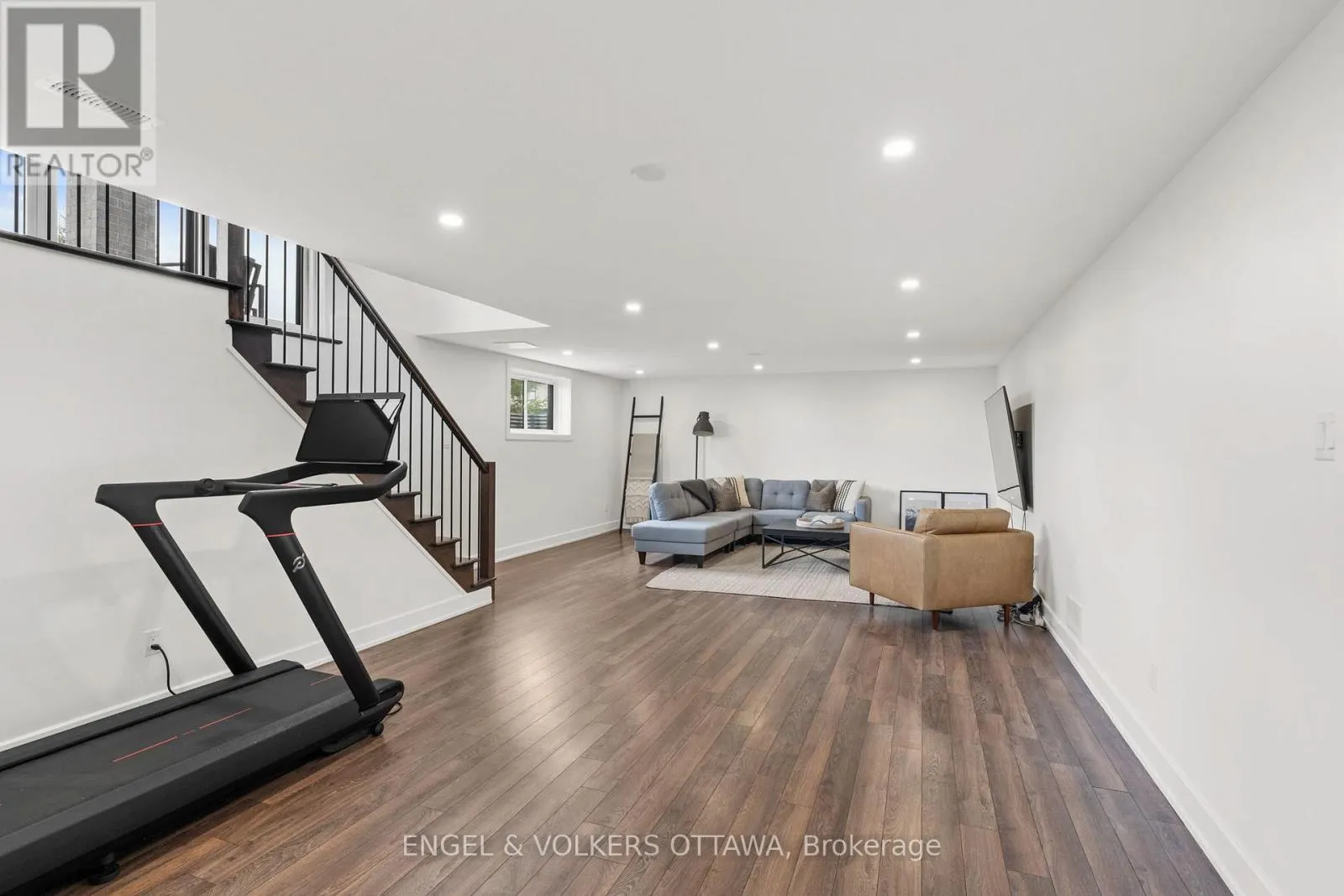 312 SHOREWAY DRIVE. DRIVE