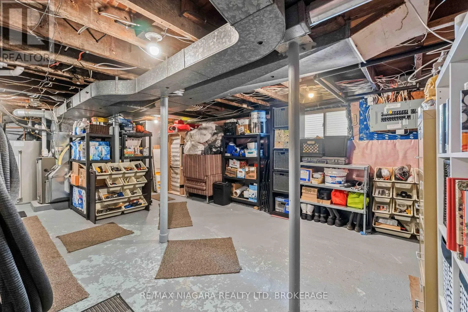 433 DAVIS STREET