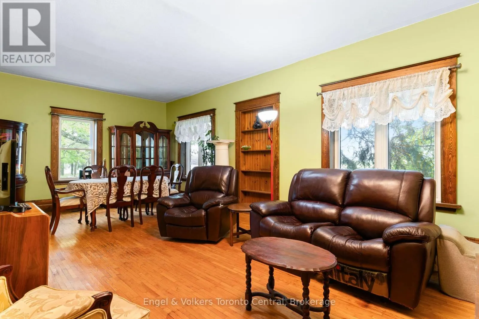 145693 GREY RD 12 ROAD