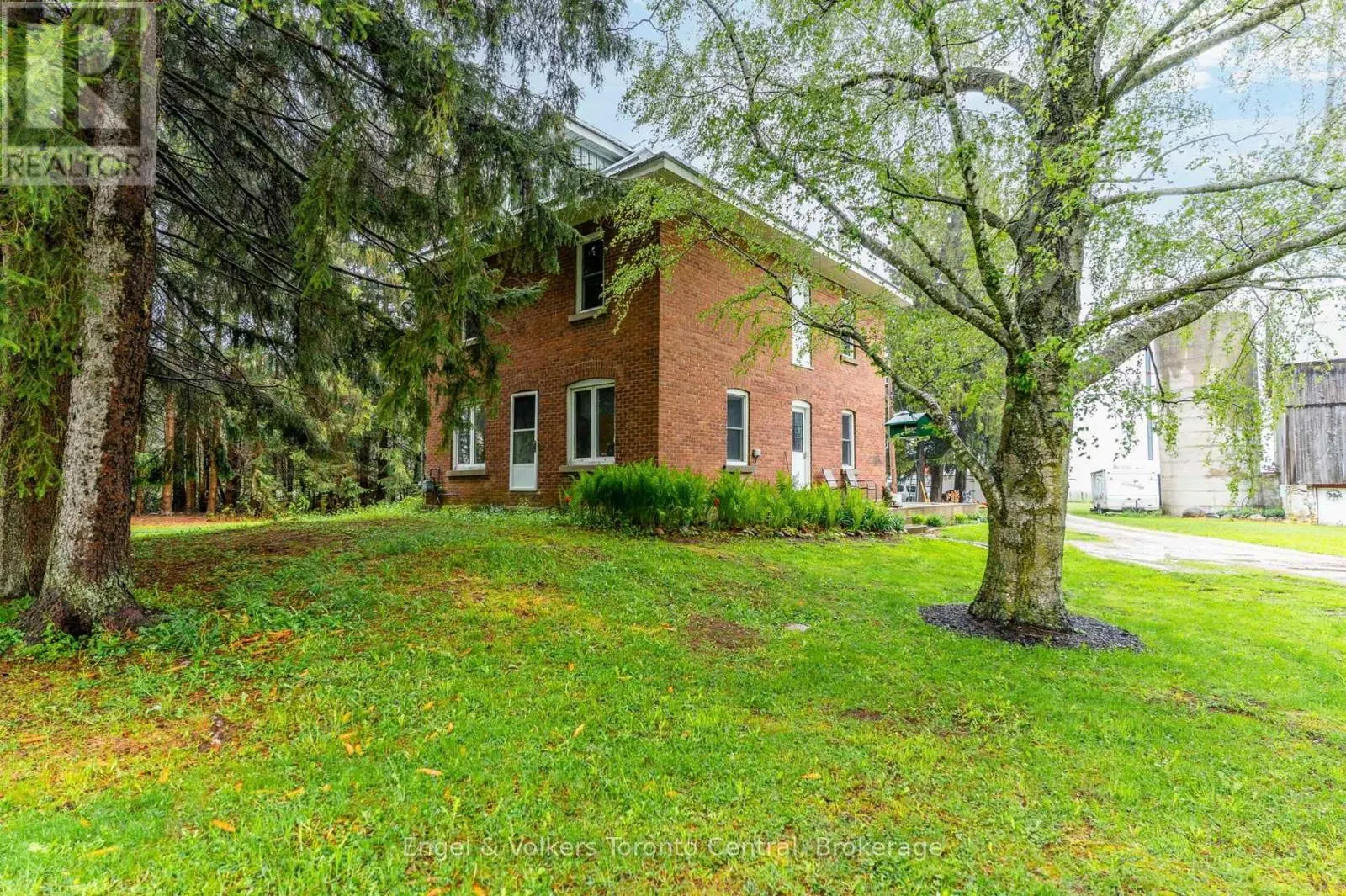 145693 GREY RD 12 ROAD