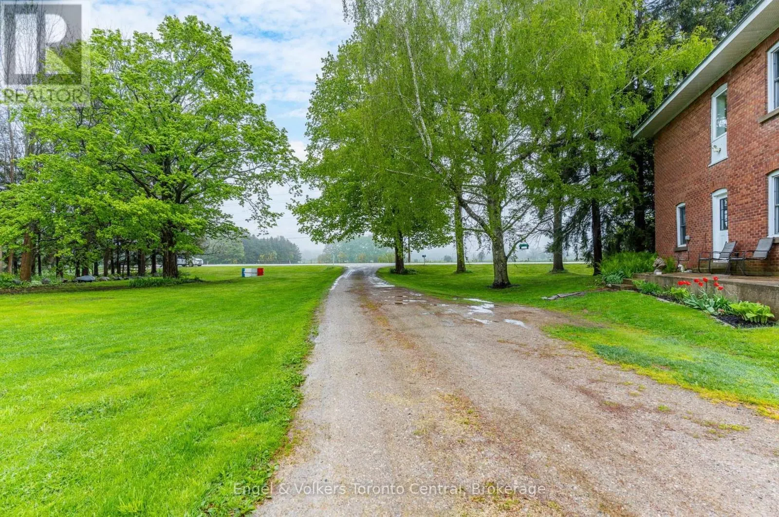 145693 GREY RD 12 ROAD