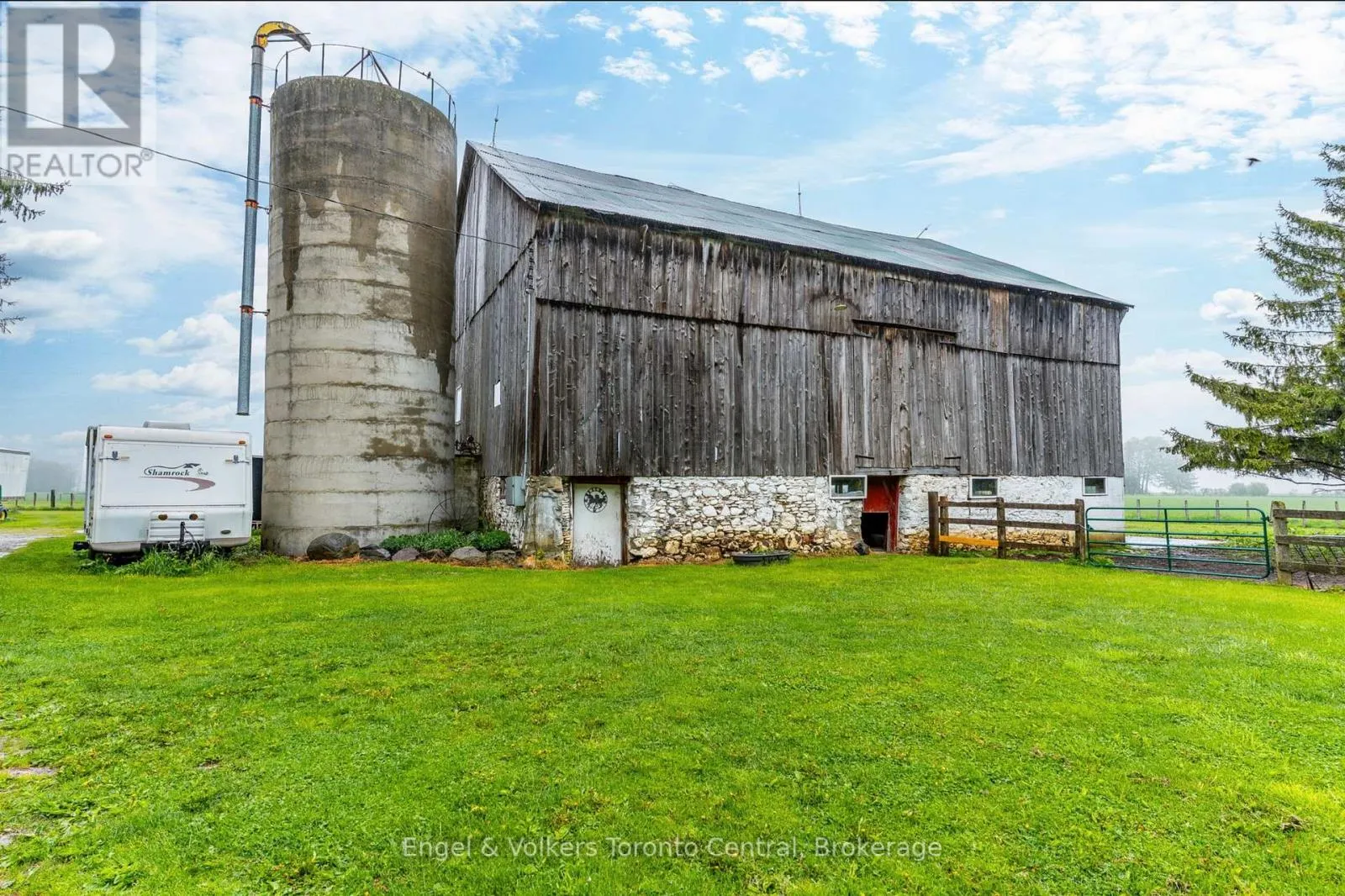 145693 GREY RD 12 ROAD