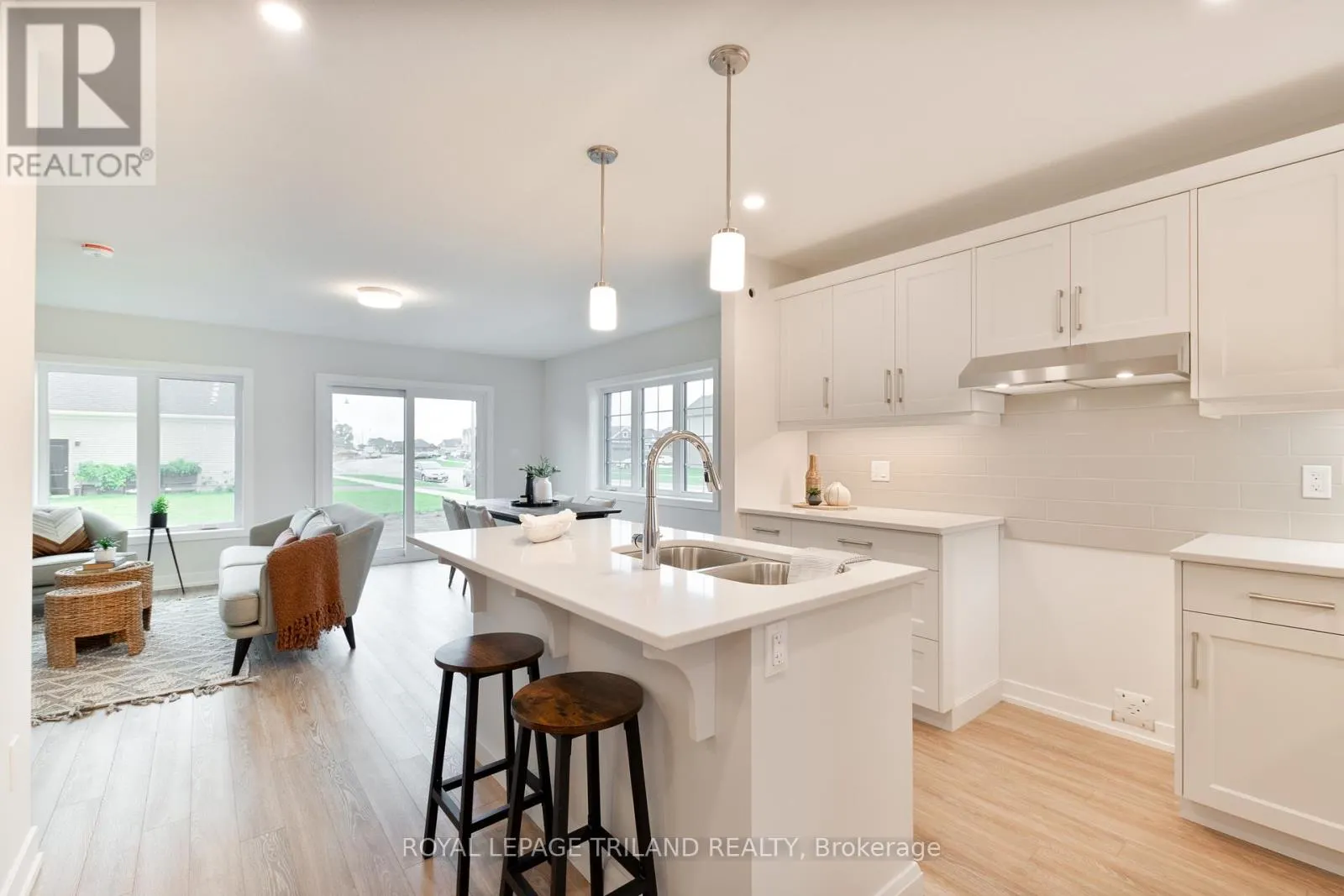 71 HARROW LANE