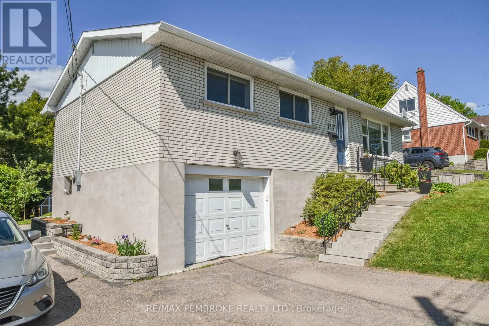 117 BELL STREET