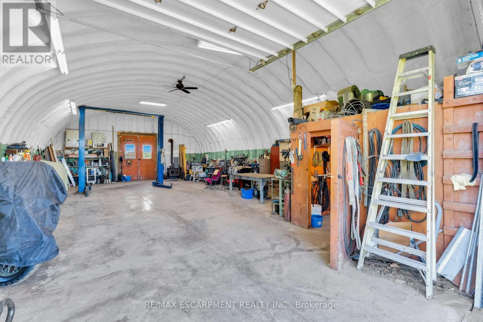 6724 ELCHO ROAD