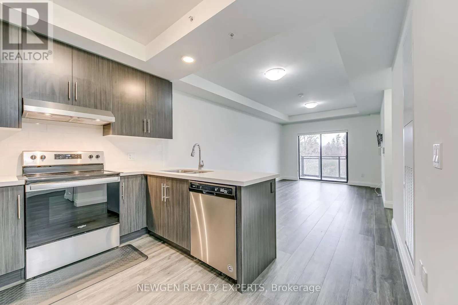 302 - 30 HAMILTON STREET