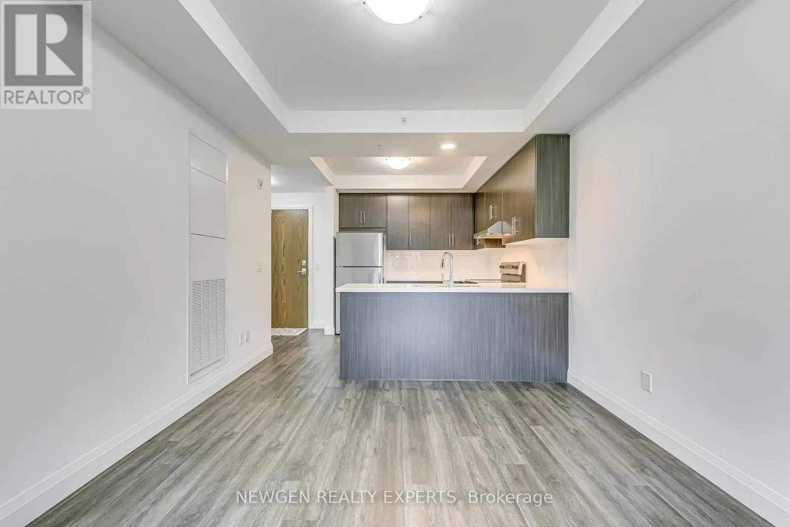 302 - 30 HAMILTON STREET