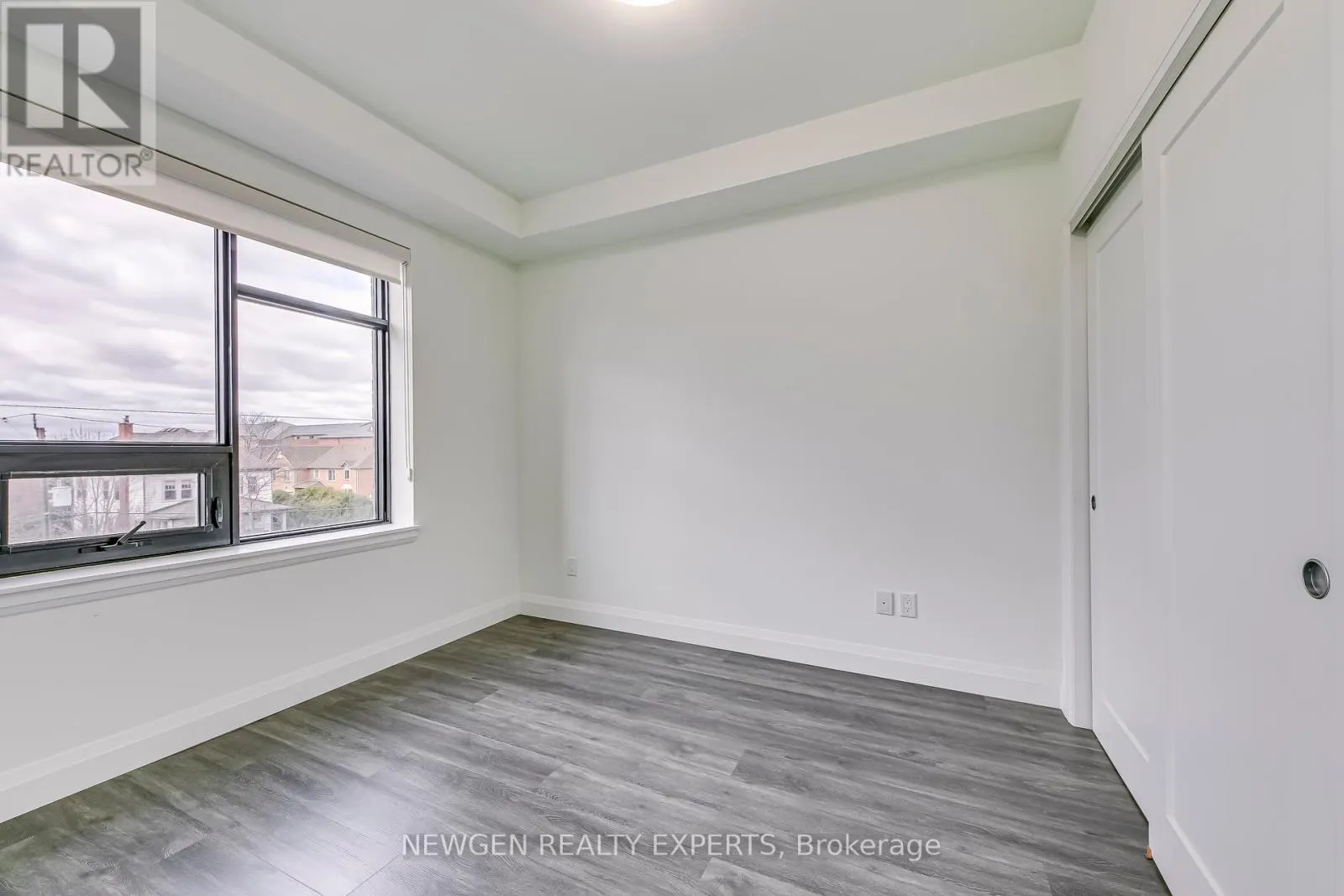 302 - 30 HAMILTON STREET