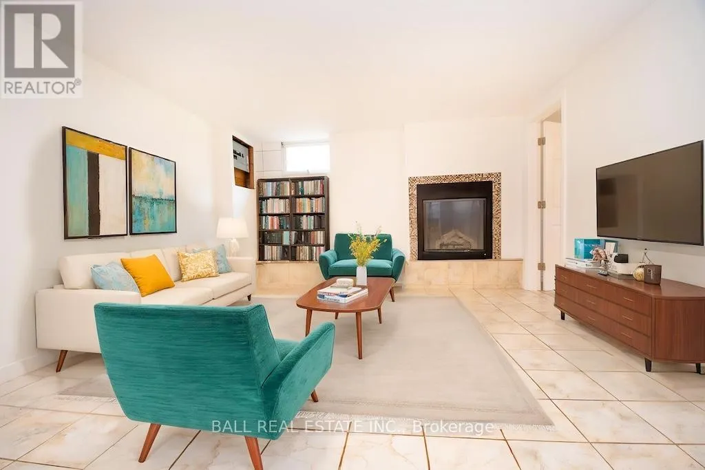 286 SUNSET BOULEVARD