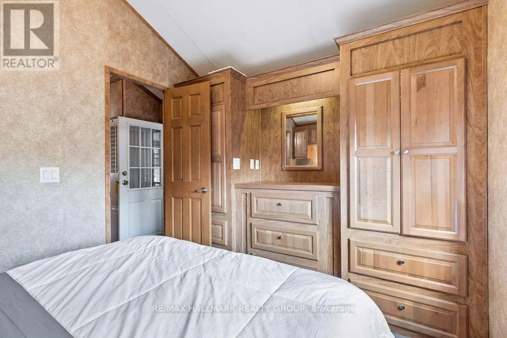 276 WHITE CEDARS ROAD