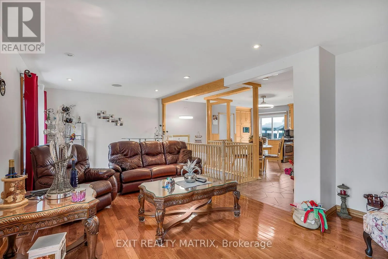 421-423 GARNEAU ROAD