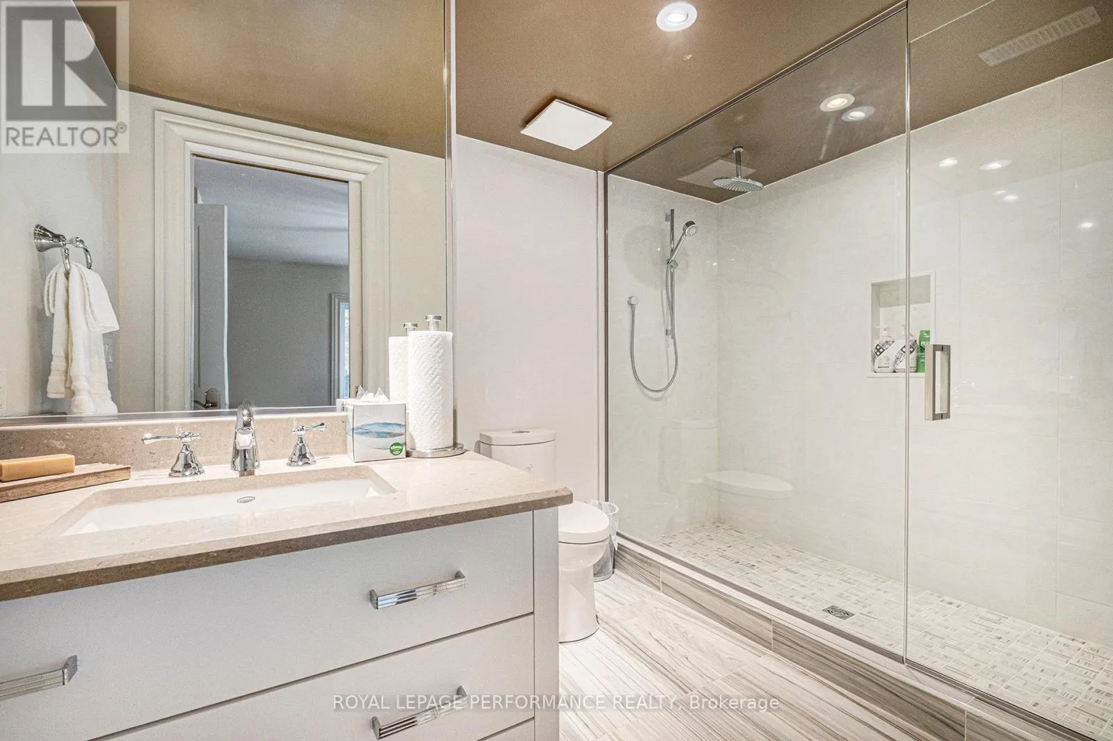 1413 BLACKHORSE COURT