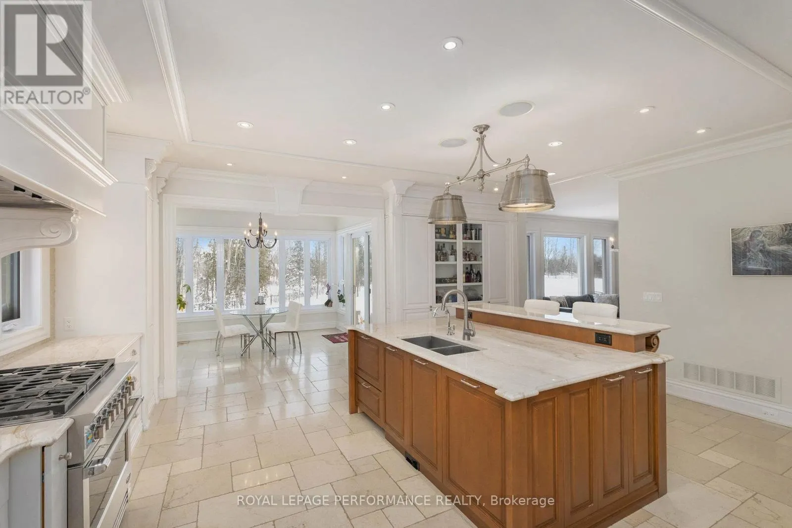 1413 BLACKHORSE COURT