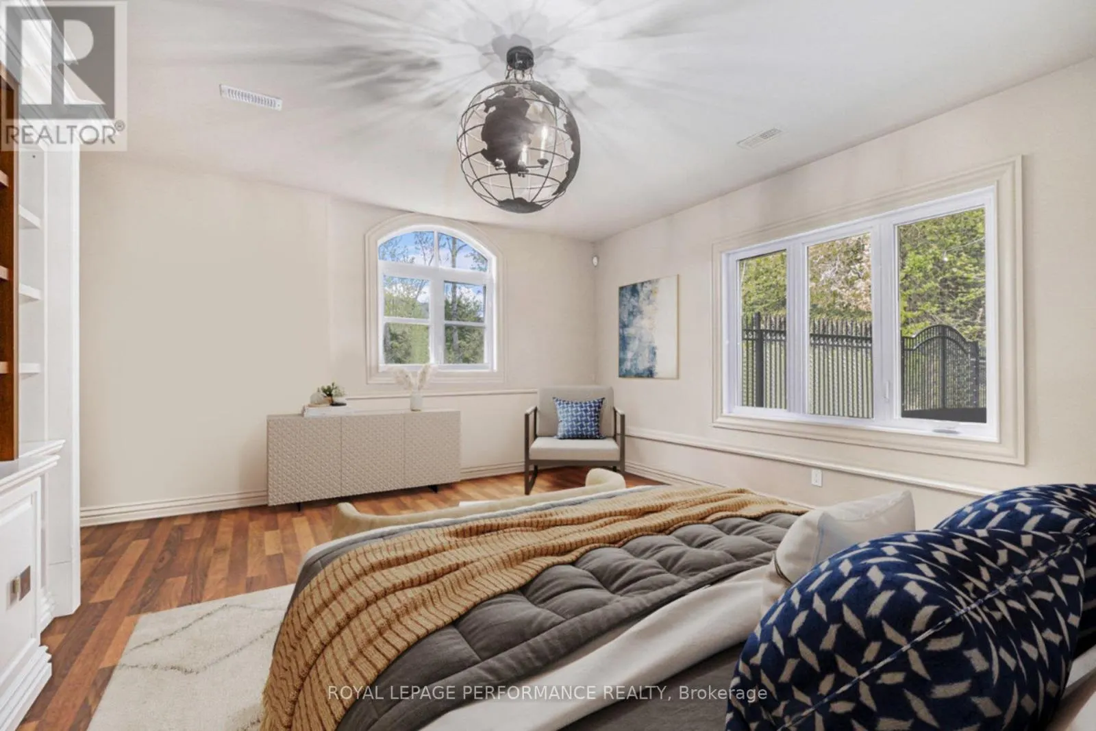 1413 BLACKHORSE COURT