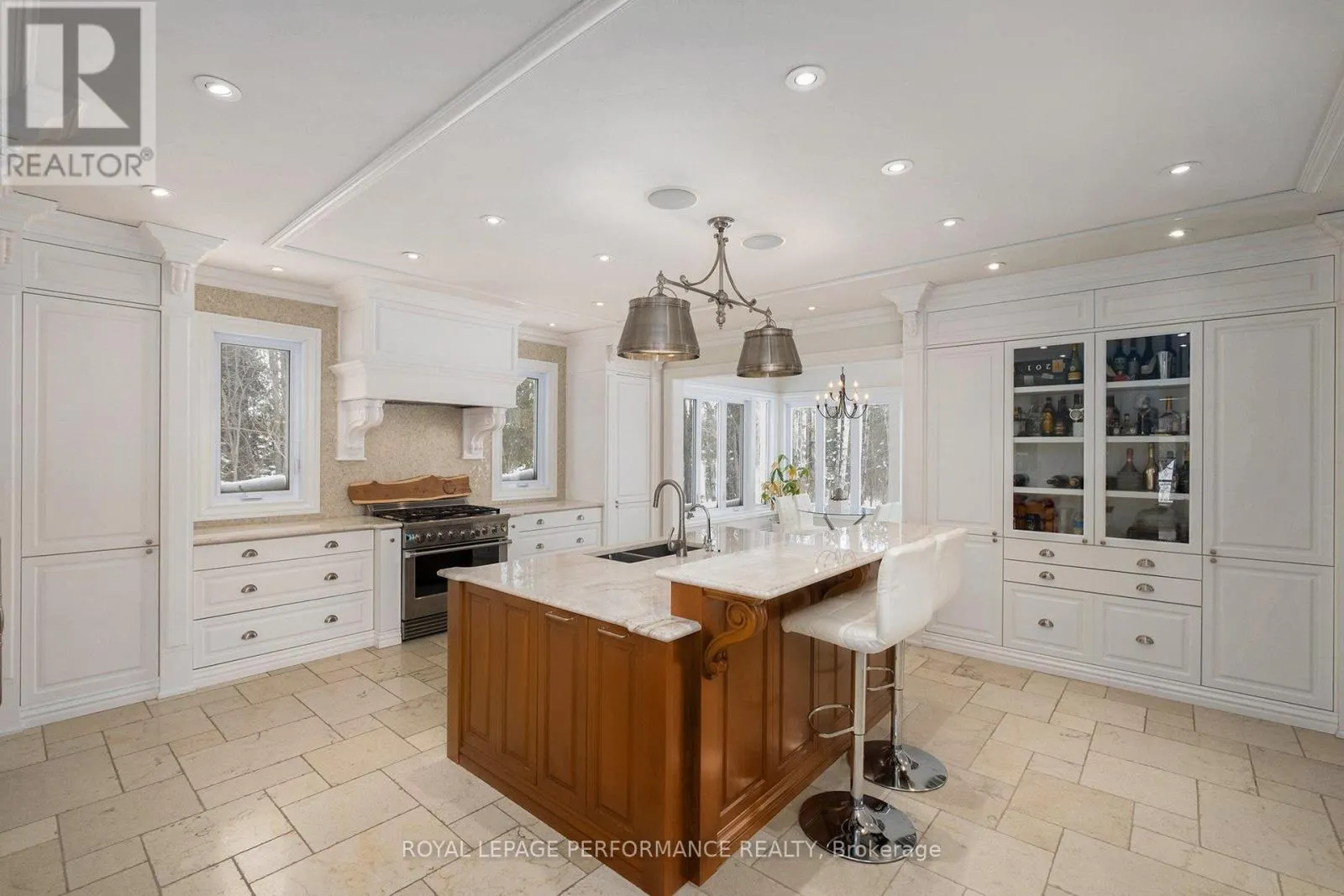 1413 BLACKHORSE COURT