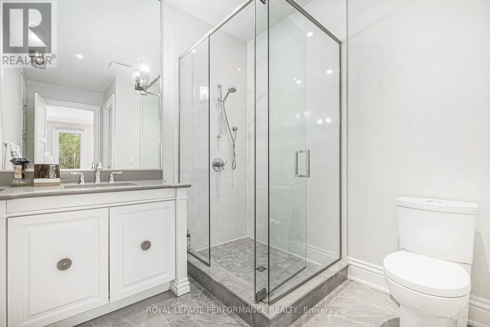 1413 BLACKHORSE COURT