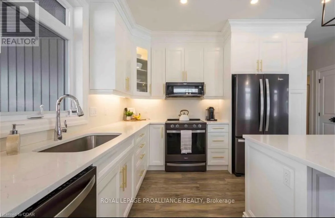 31 MACKENZIE JOHN CRESCENT