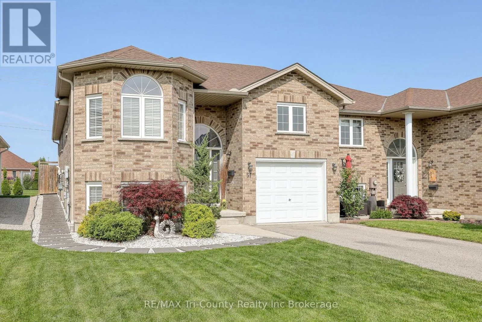 51 TRAILVIEW DRIVE