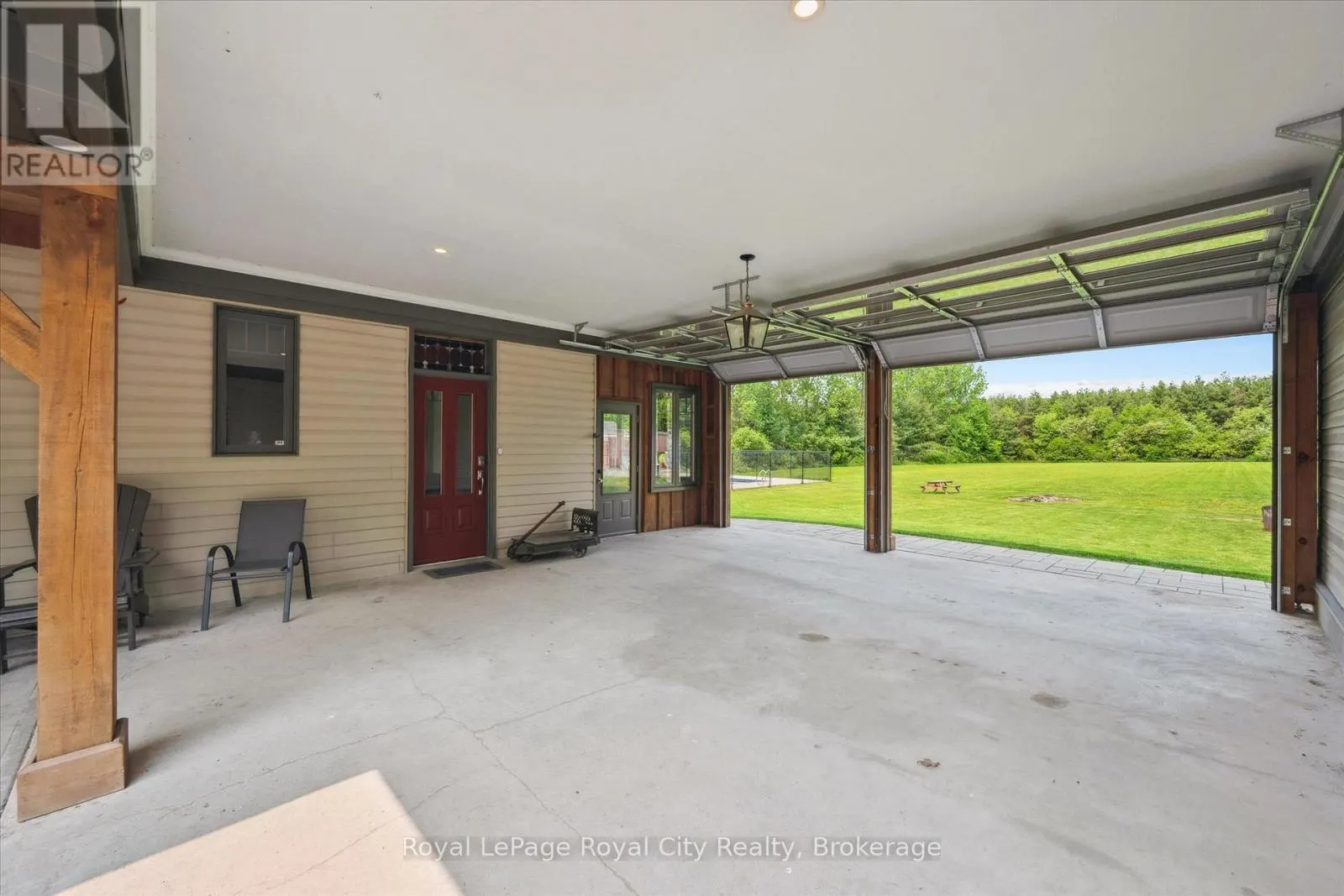 8720 15 SIDE ROAD