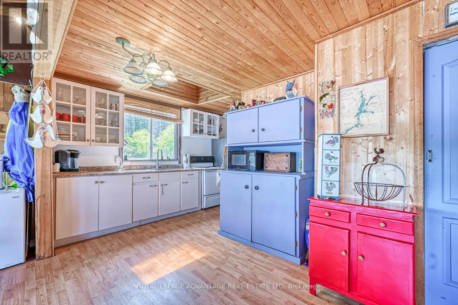 832 KLON LANE