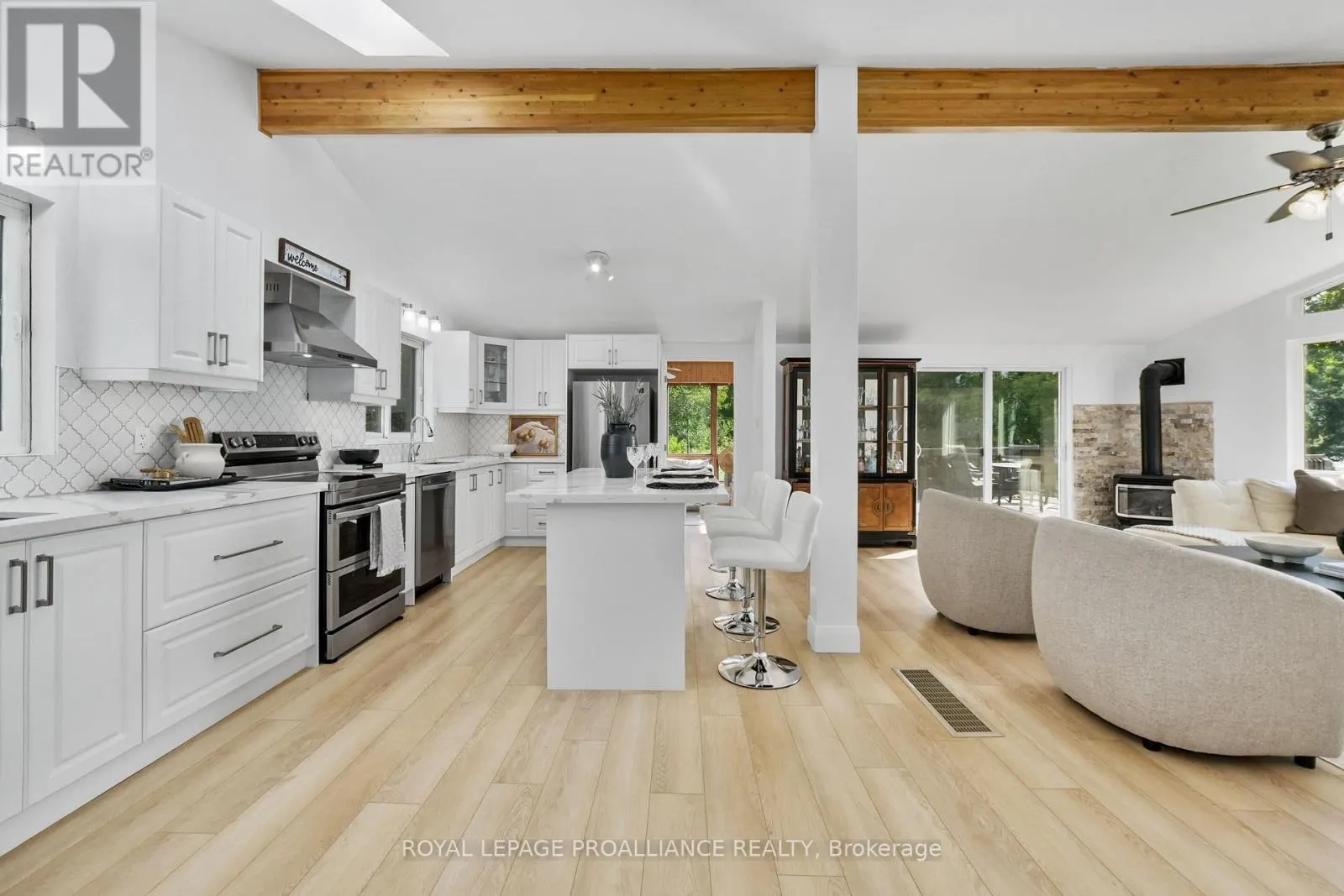 269 HILLSIDE DRIVE