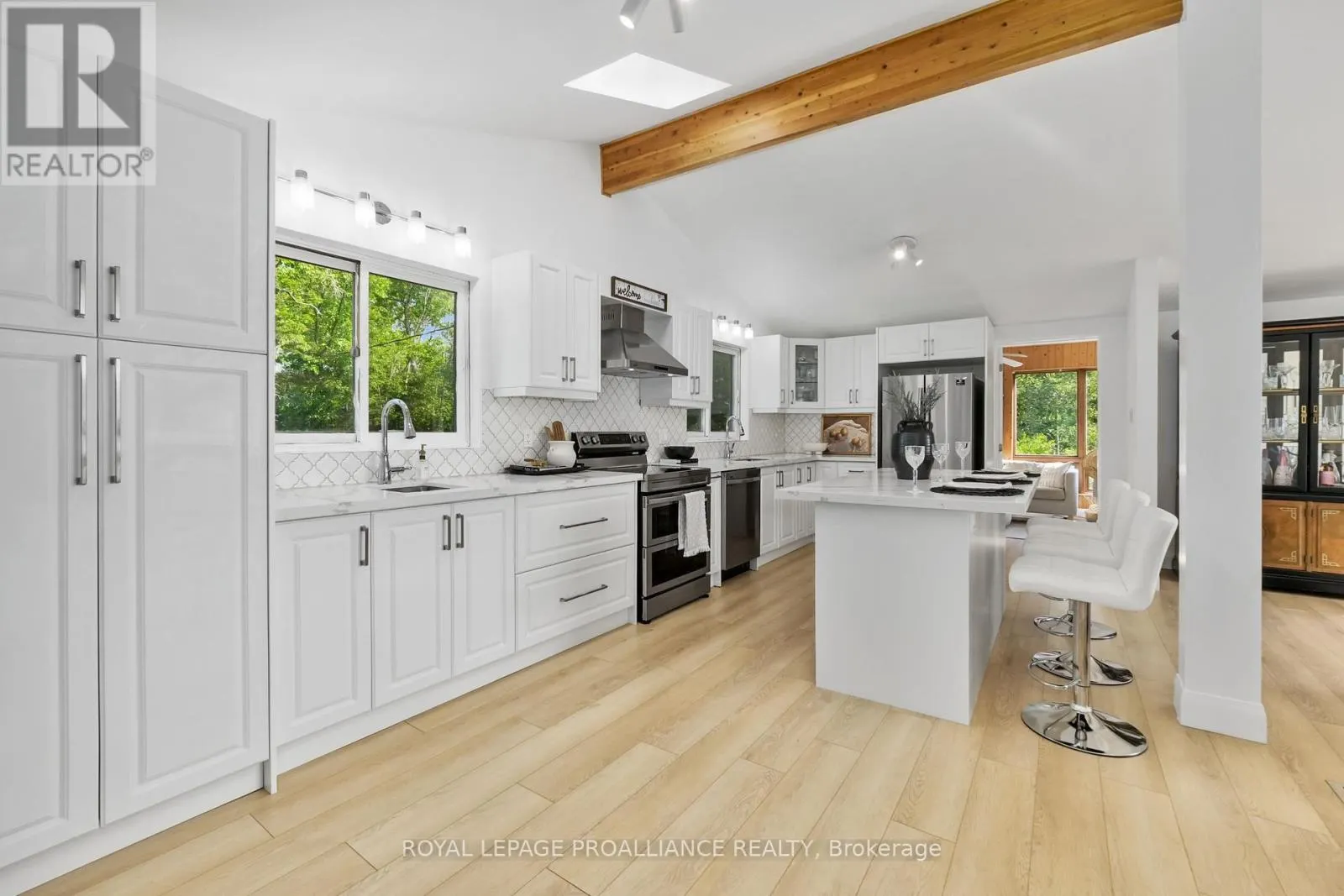 269 HILLSIDE DRIVE