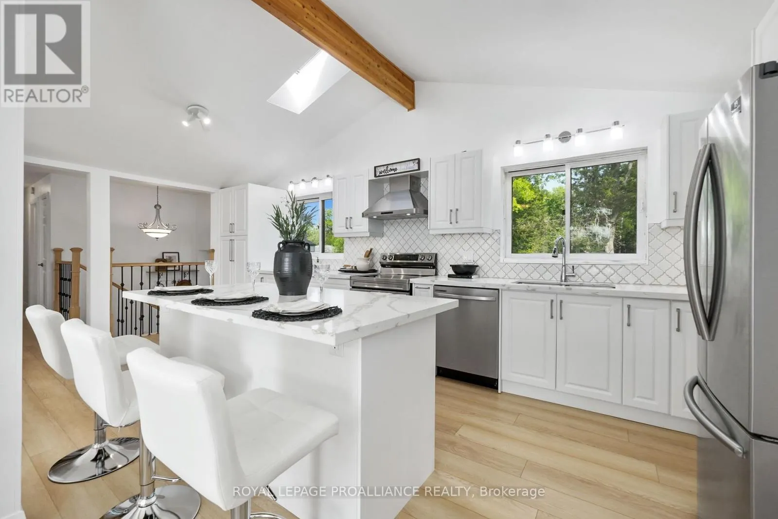 269 HILLSIDE DRIVE