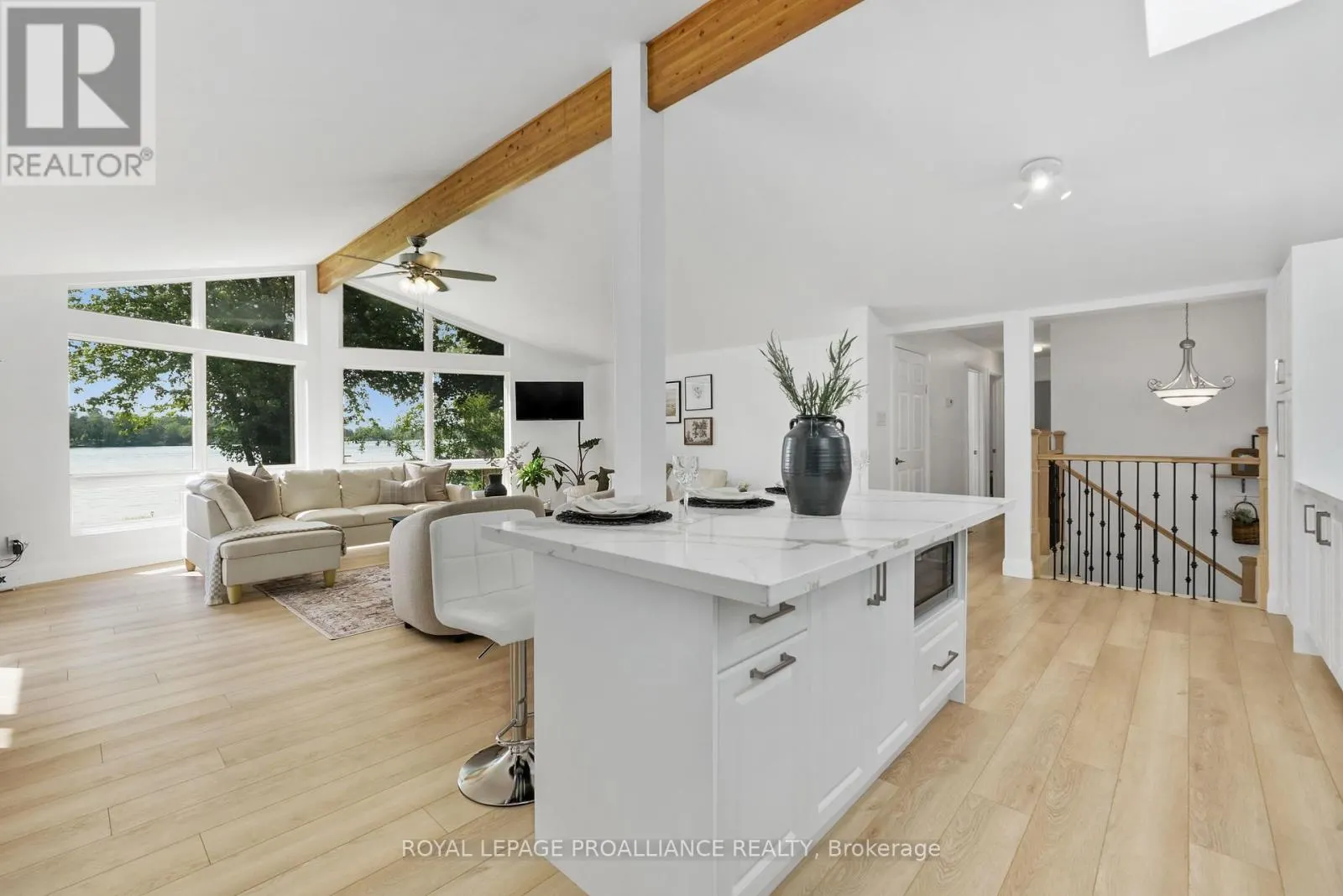 269 HILLSIDE DRIVE