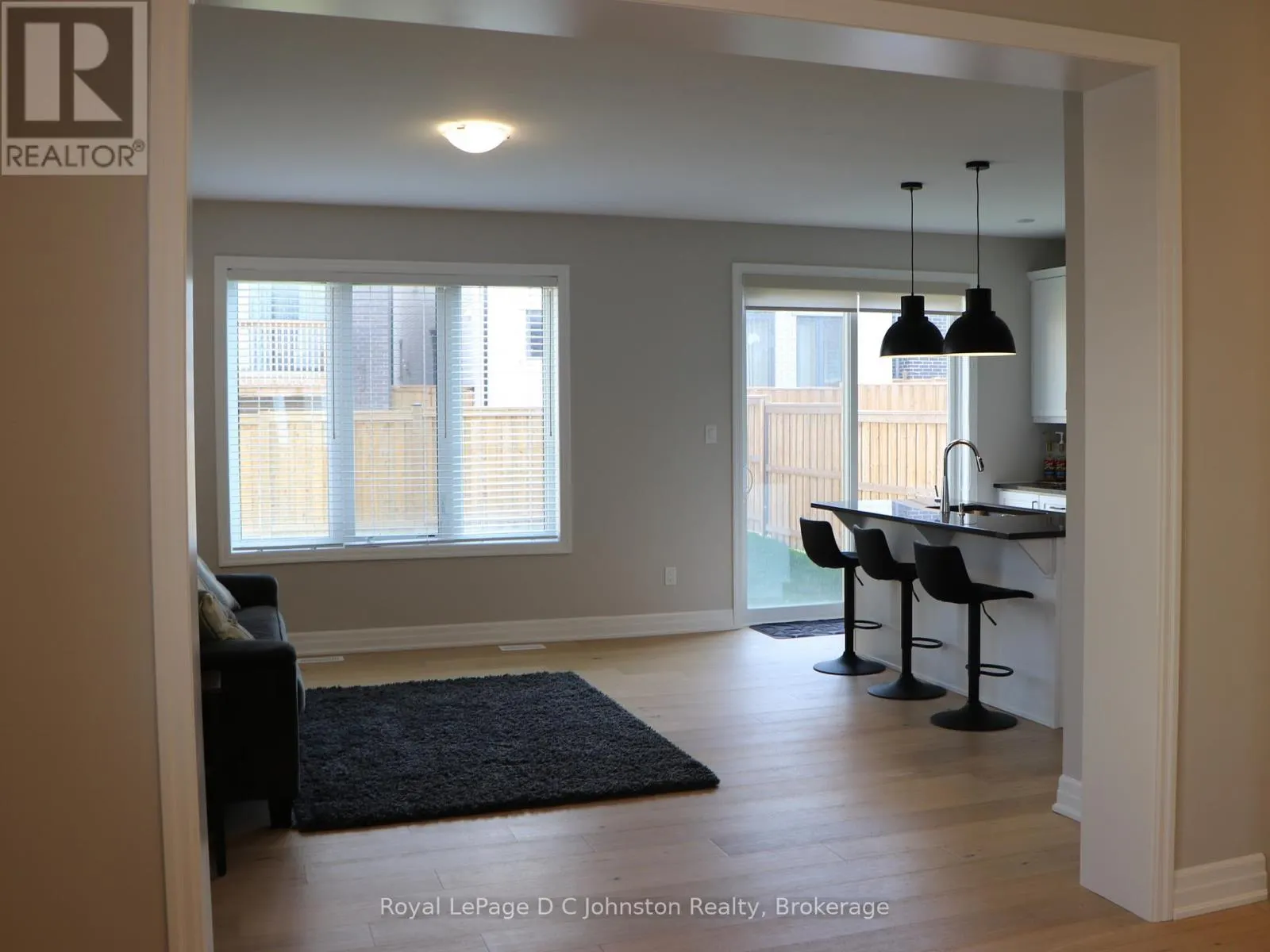 58 WILLIAM NADOR STREET