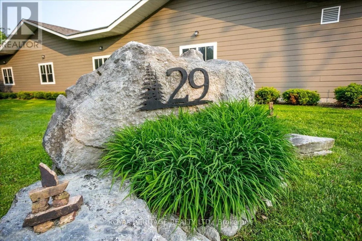 111 - 29 LAKEWOOD CRESCENT, #111