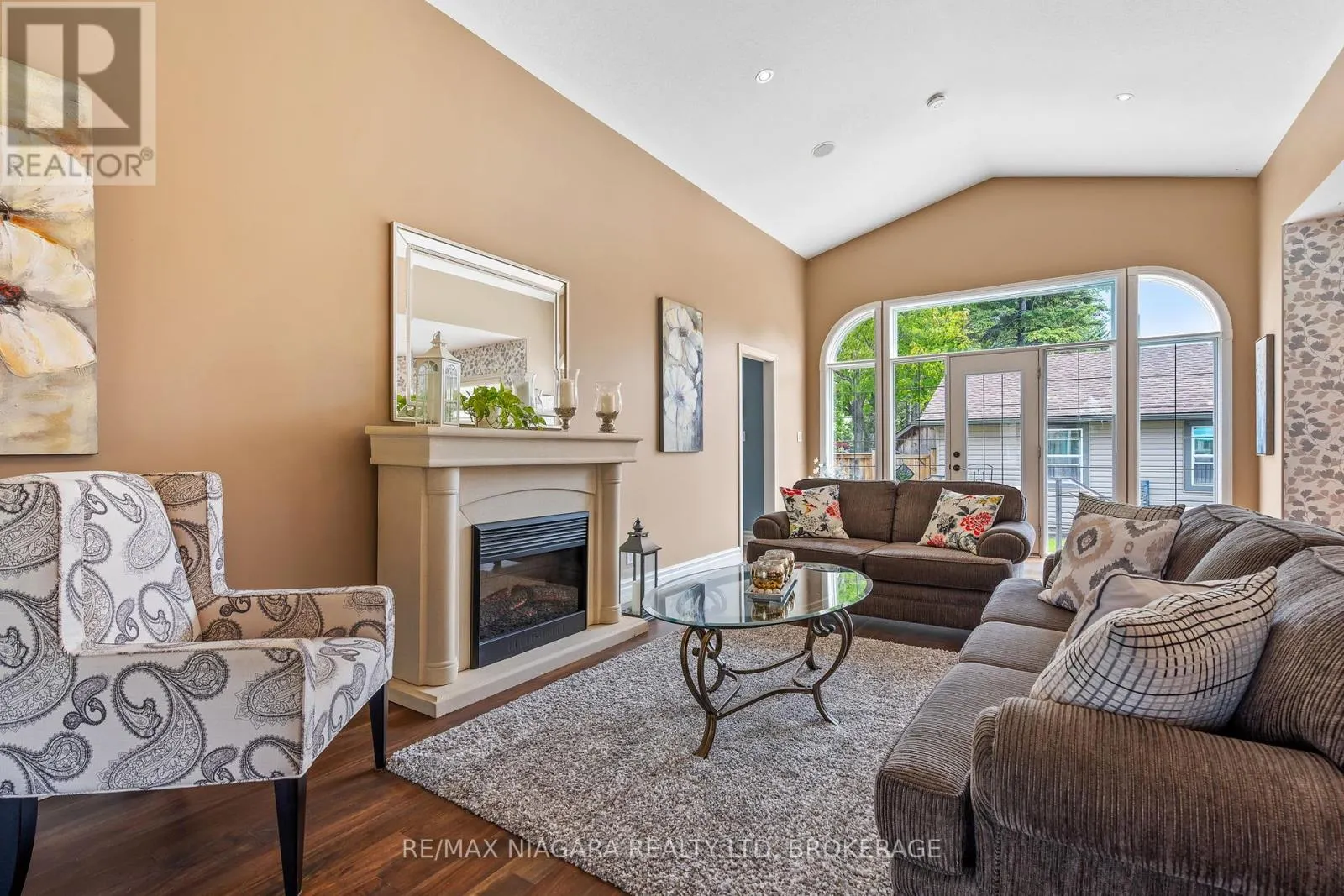 47 ROSEMOUNT AVENUE