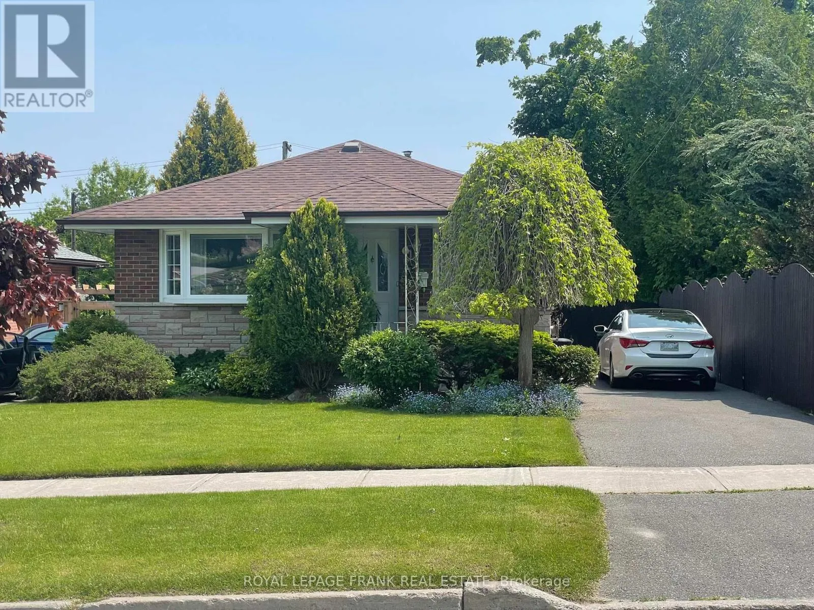 385 BELLEVUE STREET