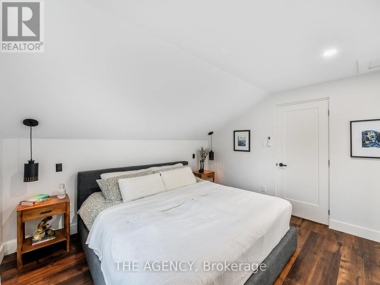 1349 QUEEN STREET