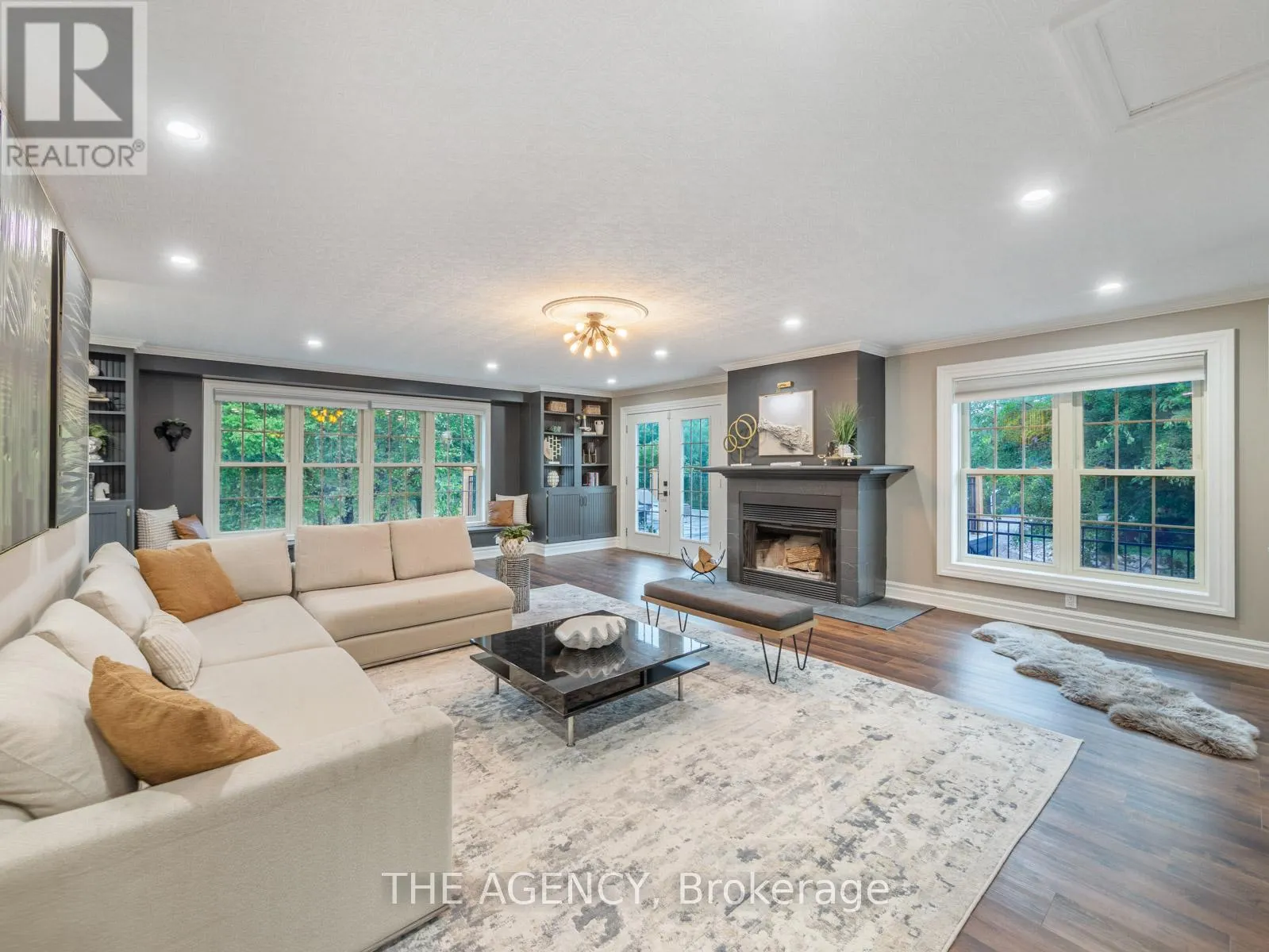 1349 QUEEN STREET