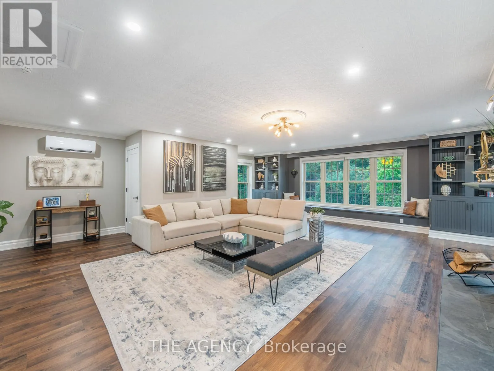 1349 QUEEN STREET
