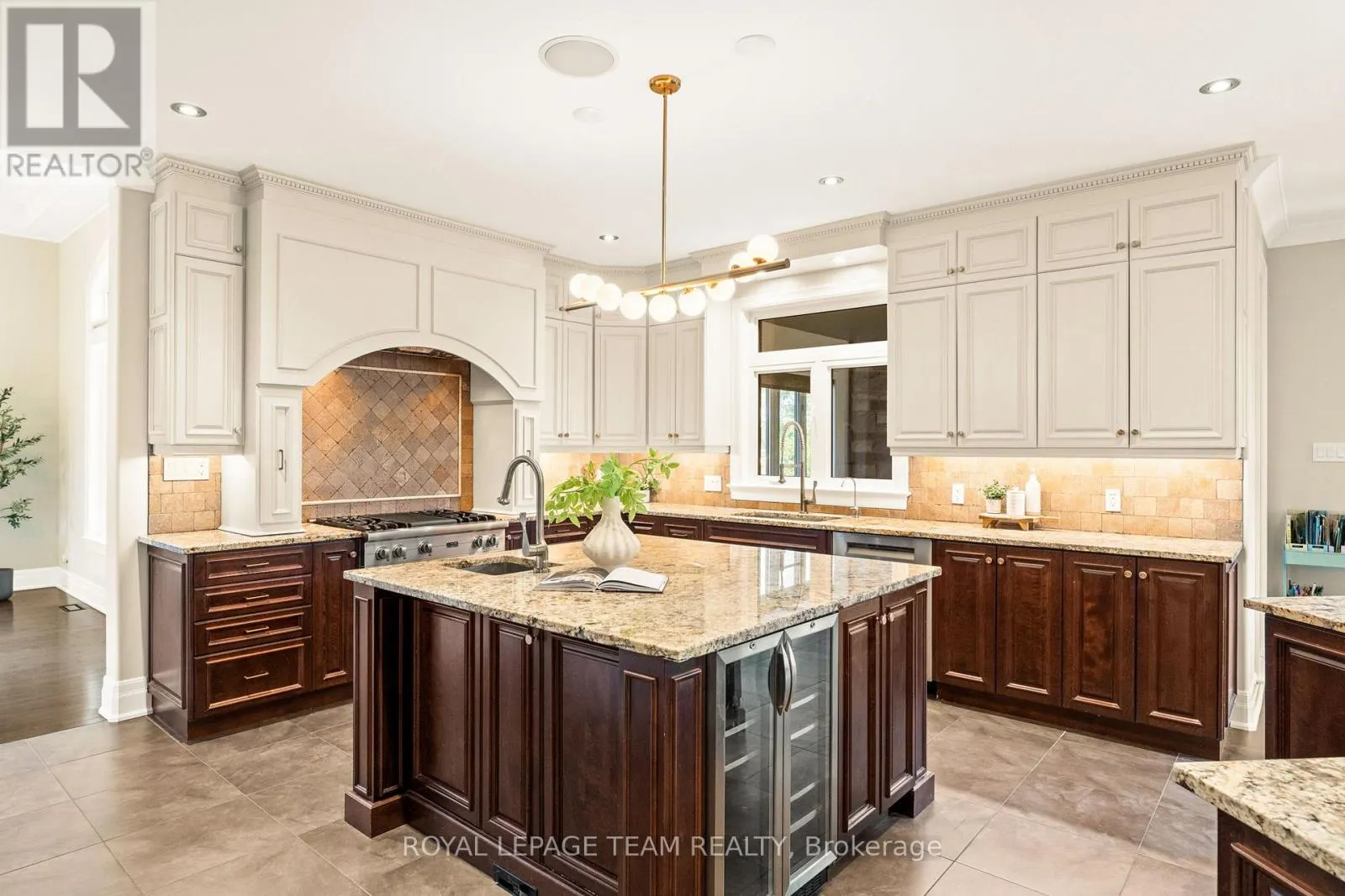 6132 PEBBLEWOODS DRIVE