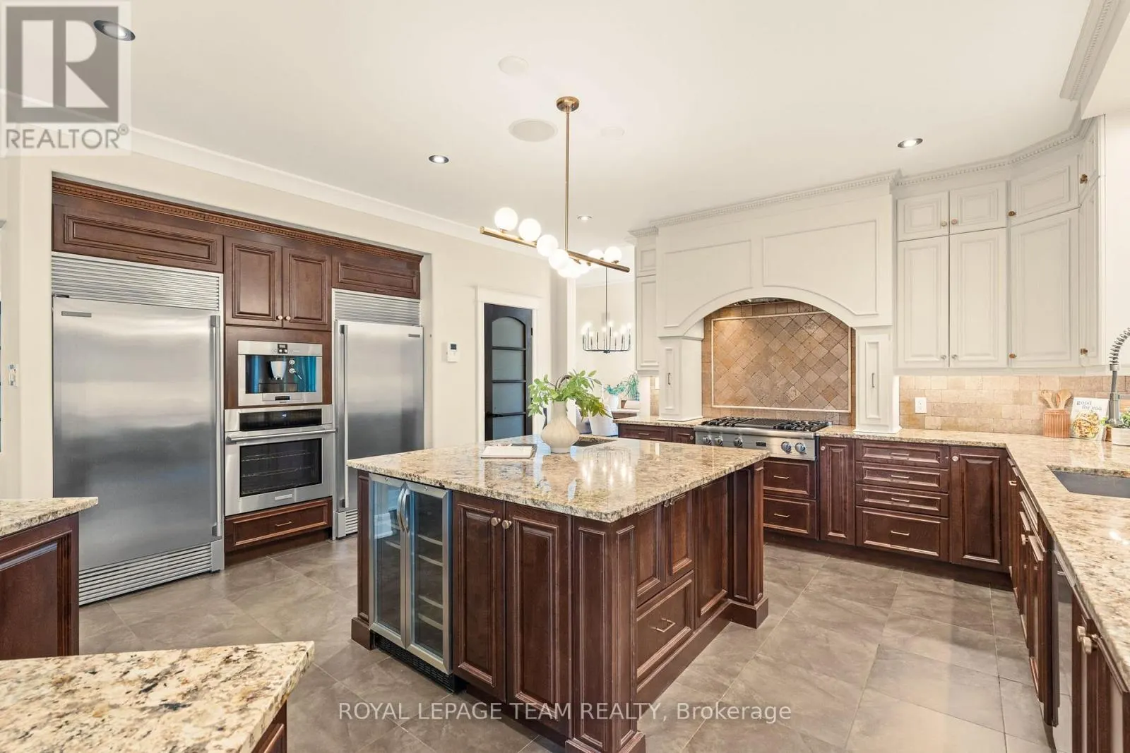 6132 PEBBLEWOODS DRIVE