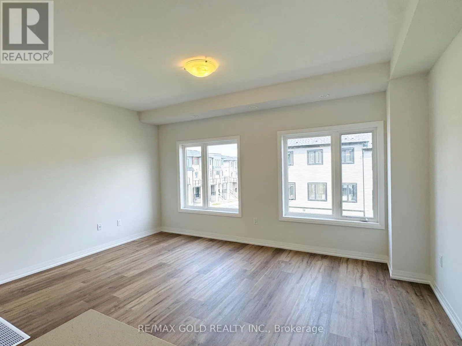 114 - 155 EQUESTRIAN WAY