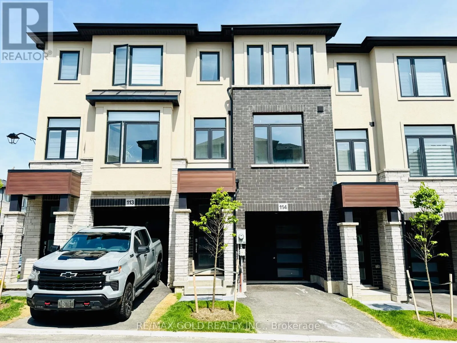 114 - 155 EQUESTRIAN WAY