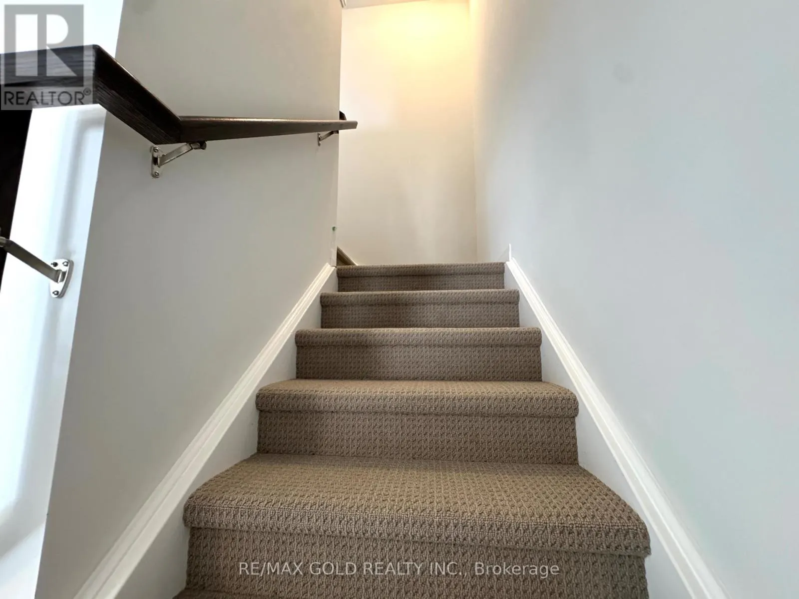 114 - 155 EQUESTRIAN WAY