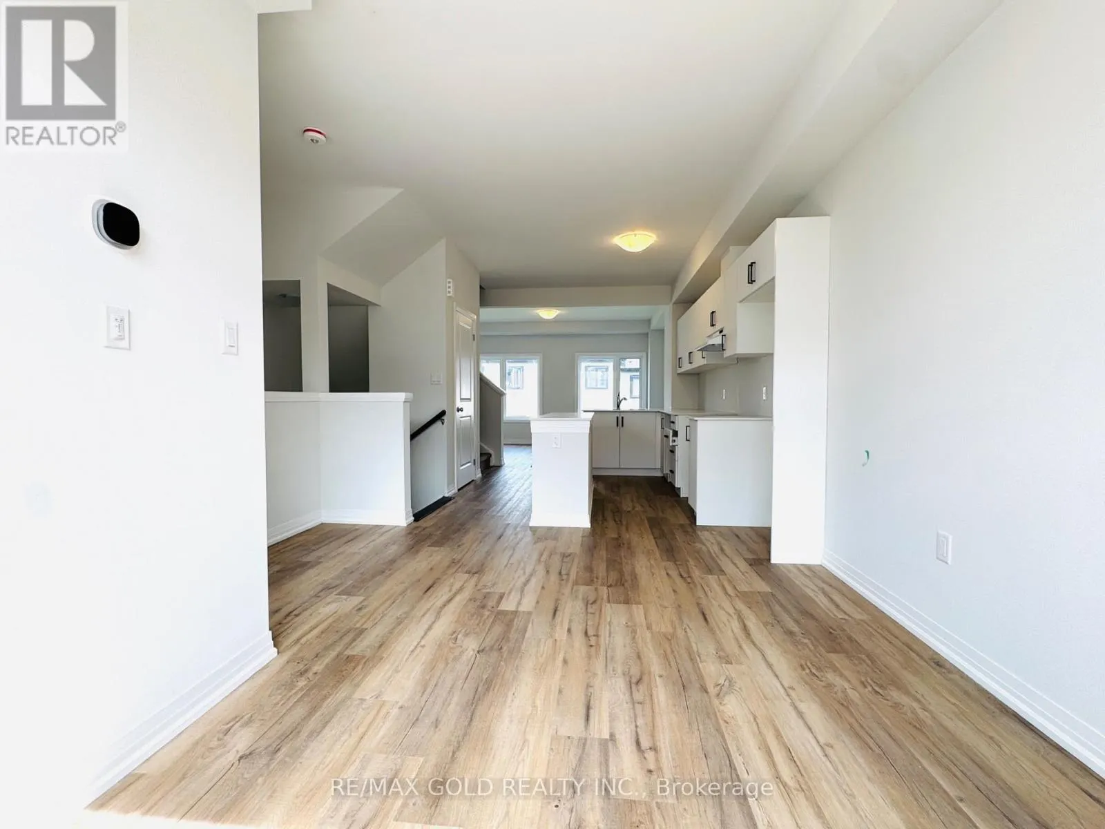 114 - 155 EQUESTRIAN WAY
